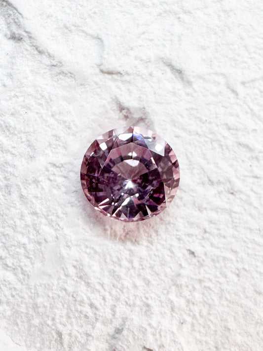 0.83ct Peach Pink Sapphire (2387)