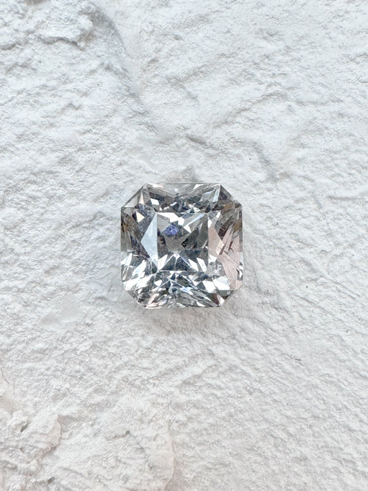 1.82ct White Sapphire (2391)