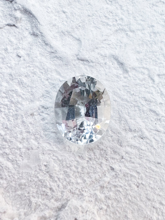 0.84ct White Sapphire (2392)
