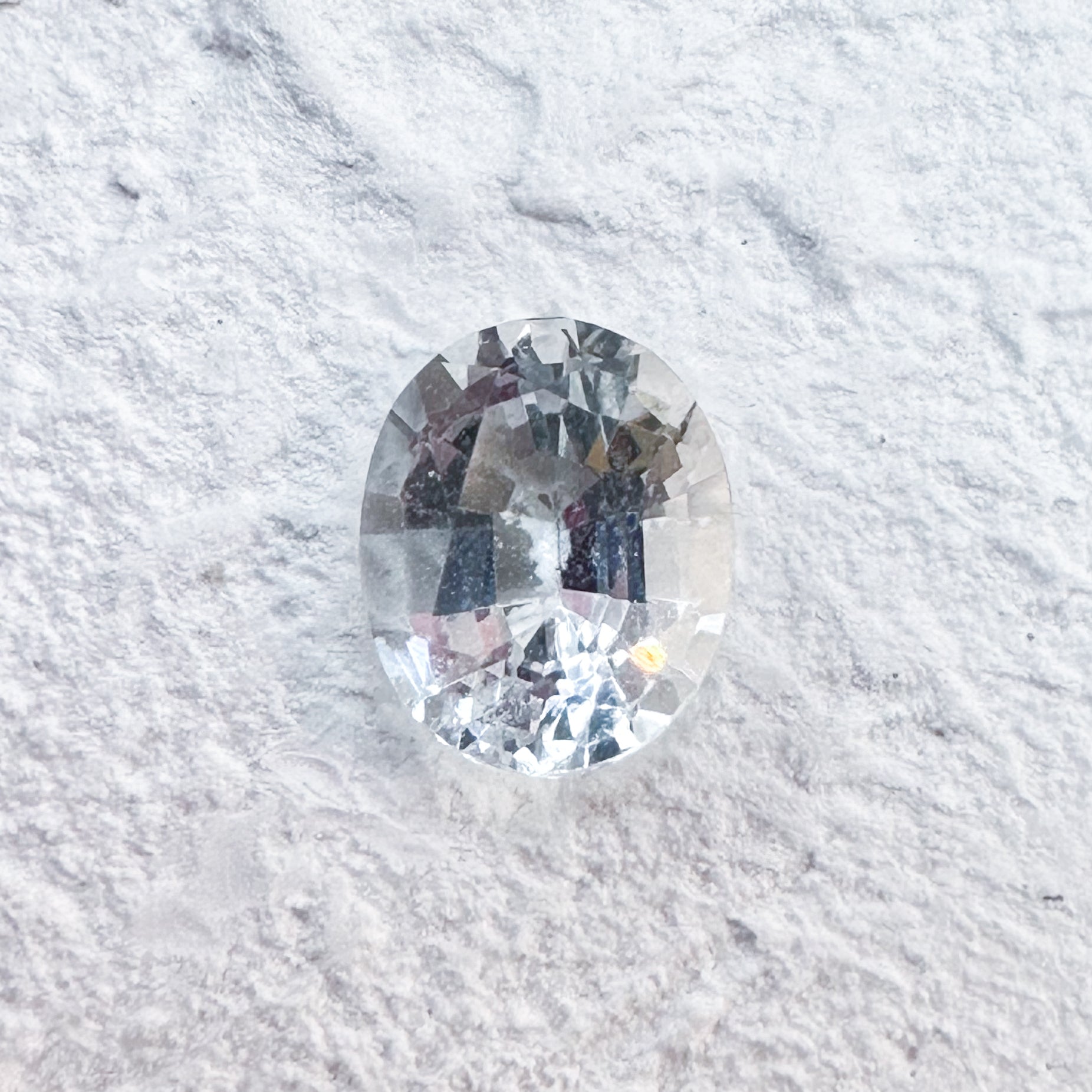 0.84ct White Sapphire (2392)