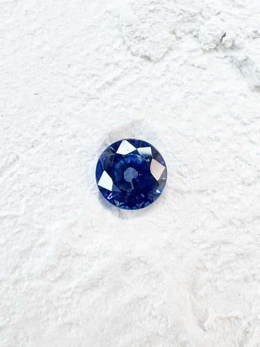 0.75ct Blue Sapphire (2400)