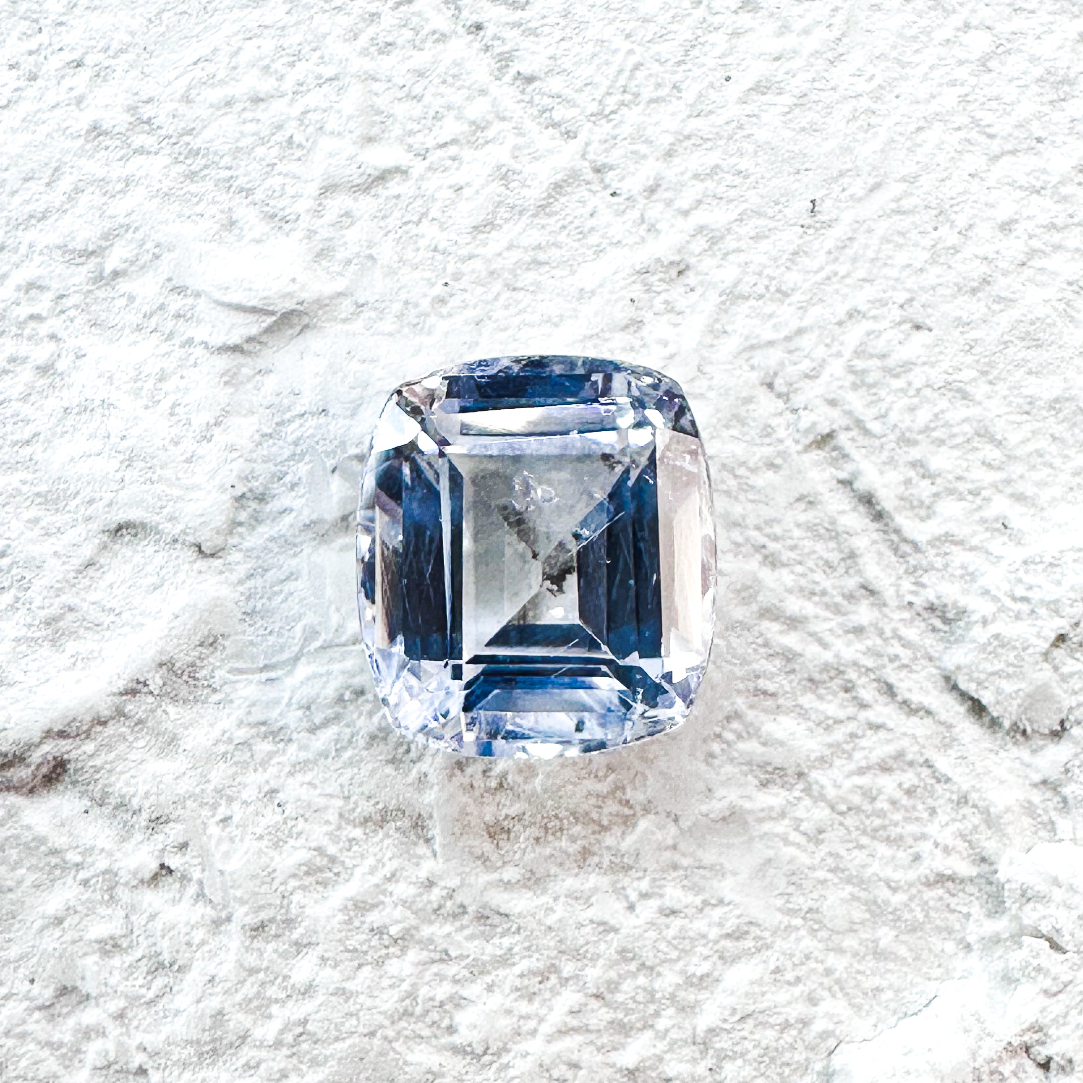 1.88ct White Sapphire (2416)
